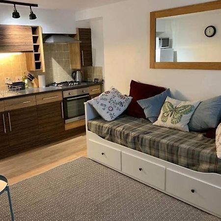 Апартаменты The Snug, A Great Flat In The Heart Of Peebles. Экстерьер фото